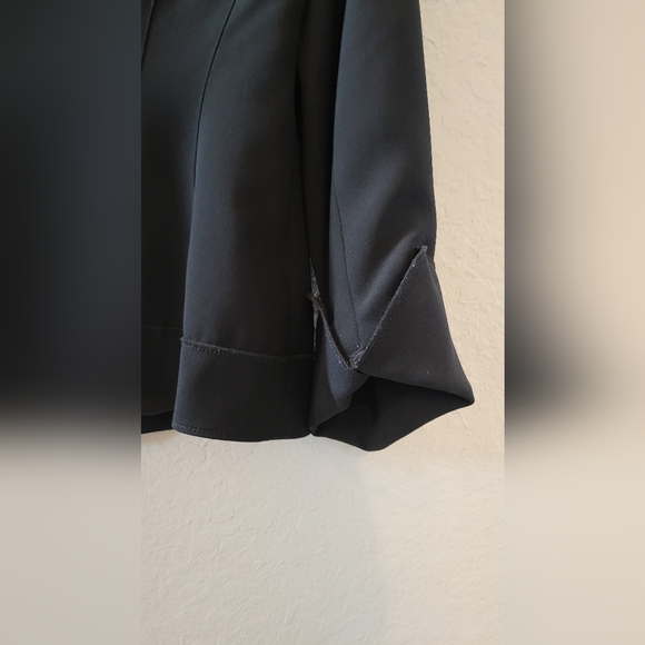 ANN TAYLOR BLACK BLAZER/ SIZE 8 PETITE / TWO BUTTON / ROLLED SLEEVES - Picture 3 of 6
